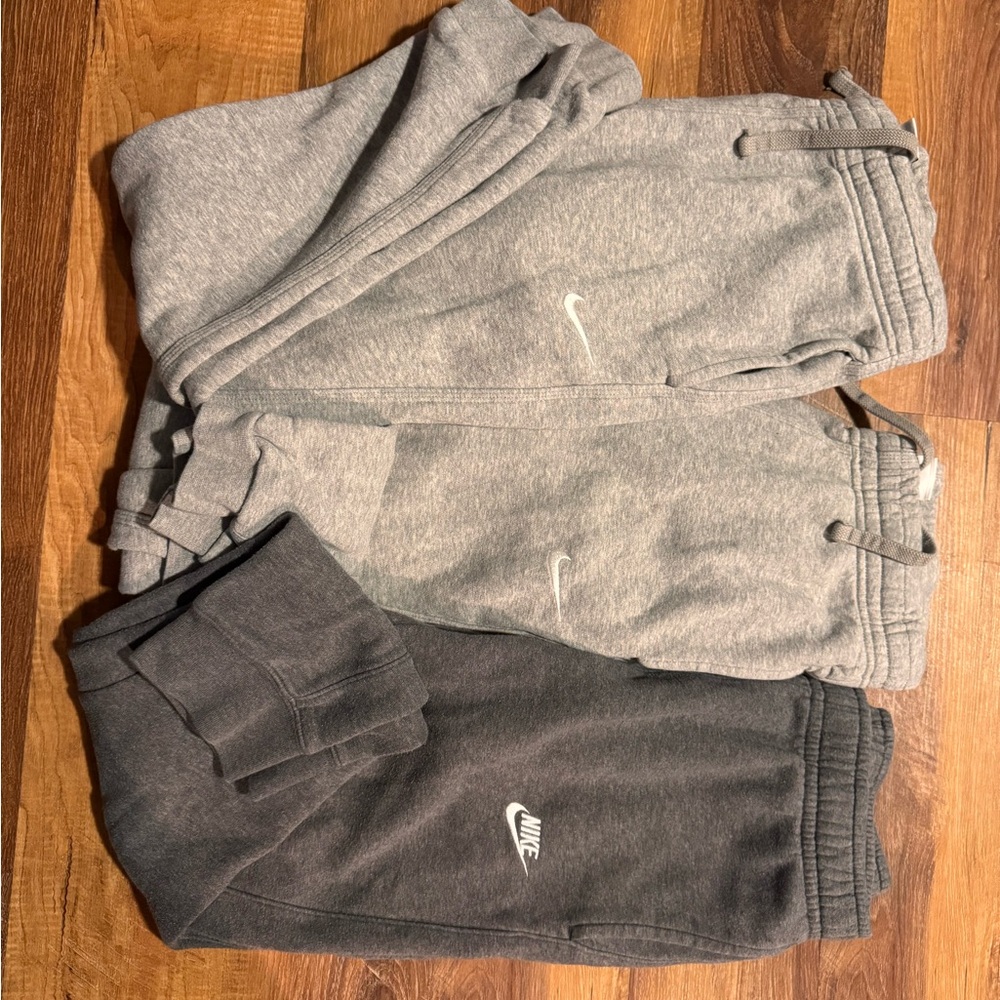 Nike men’s size small Light and Dark Gray Sweatpants Trio